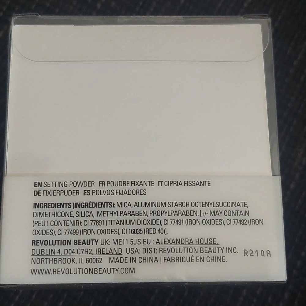 New‎ revolution loose setting powder light yellow